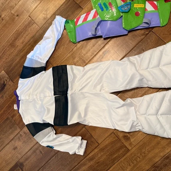 Disney Buzz Lightyear costume kids 5/6 - Picture 8 of 8